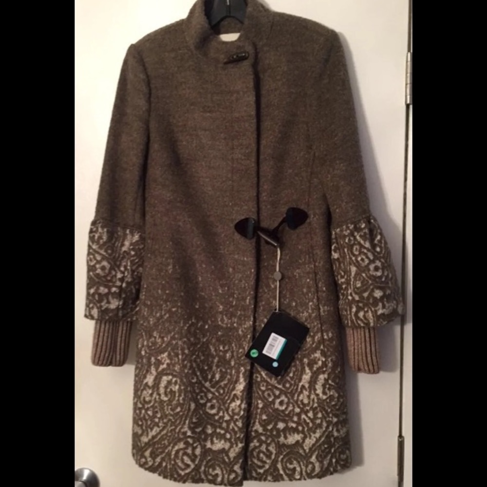 Coat - Picture 2 of 6